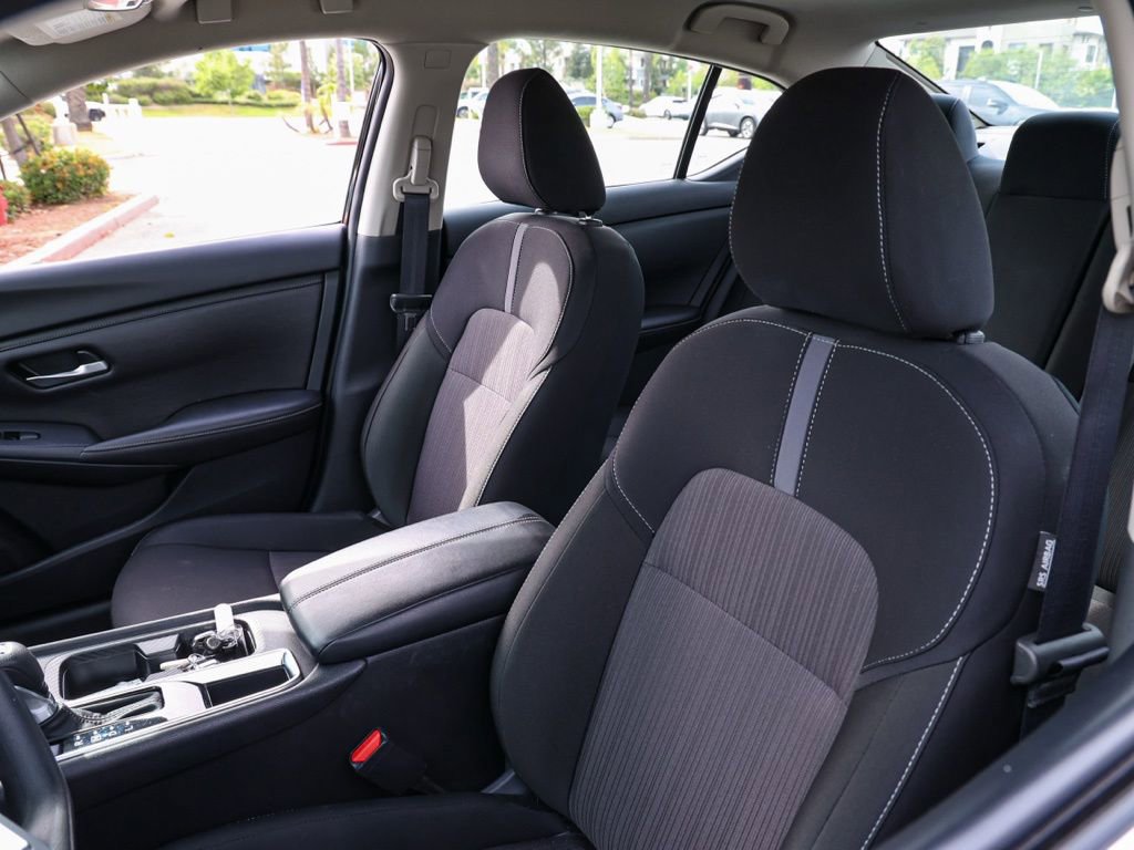 Used 2025 Nissan Sentra SV image 15