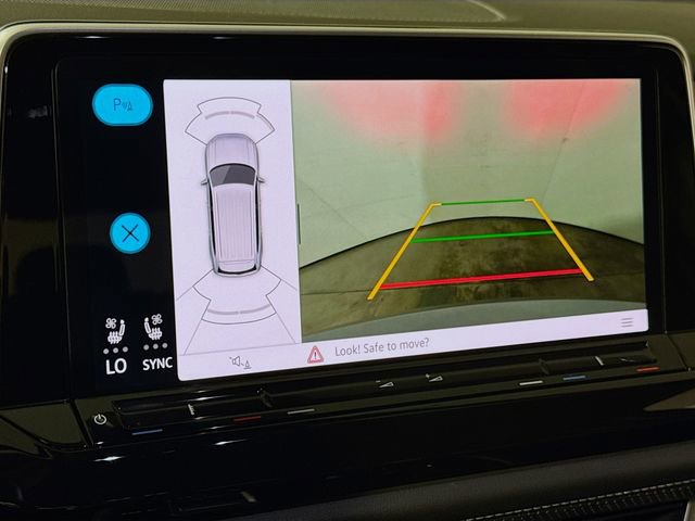 Used 2025 Volkswagen Atlas SE image 11