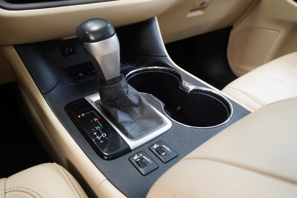 Used 2015 Toyota Highlander XLE image 23