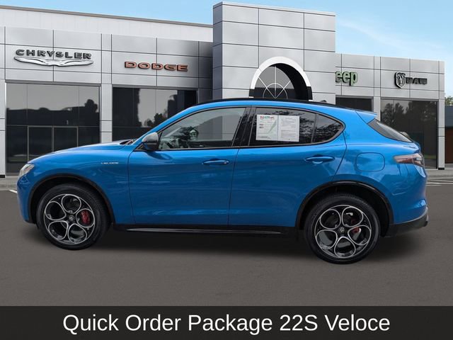 Used 2024 Alfa Romeo Stelvio Veloce image 7