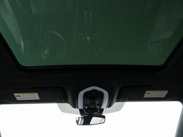 Certified 2023 Porsche Macan AWD image 19