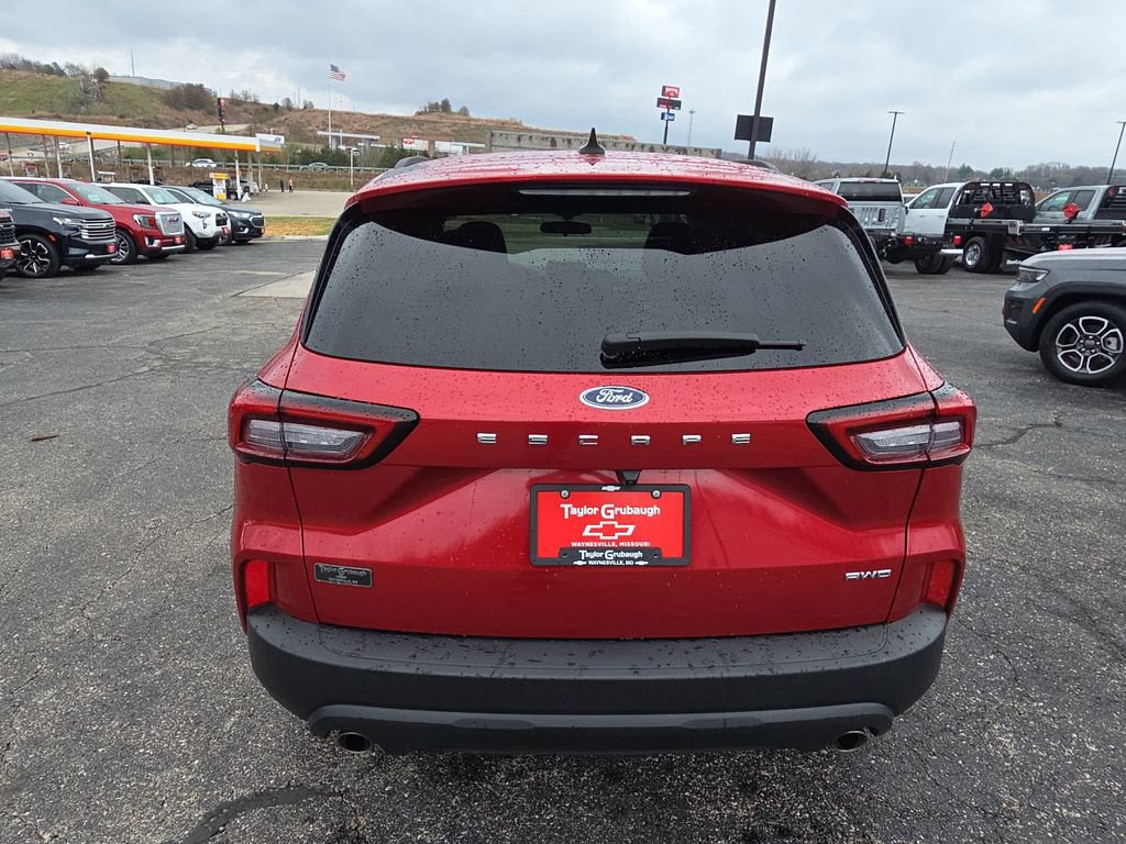 Used 2025 Ford Escape ST-Line Select AWD/4WD image 7