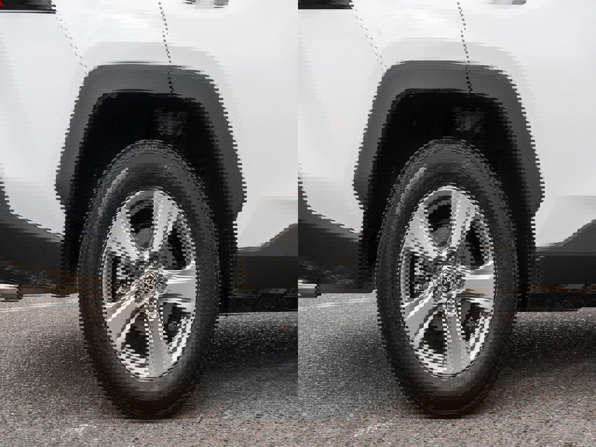 Used 2024 Toyota RAV4 XLE image 12