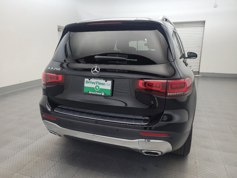 Used 2021 Mercedes-Benz GLB 250 w/ Premium Package image 7