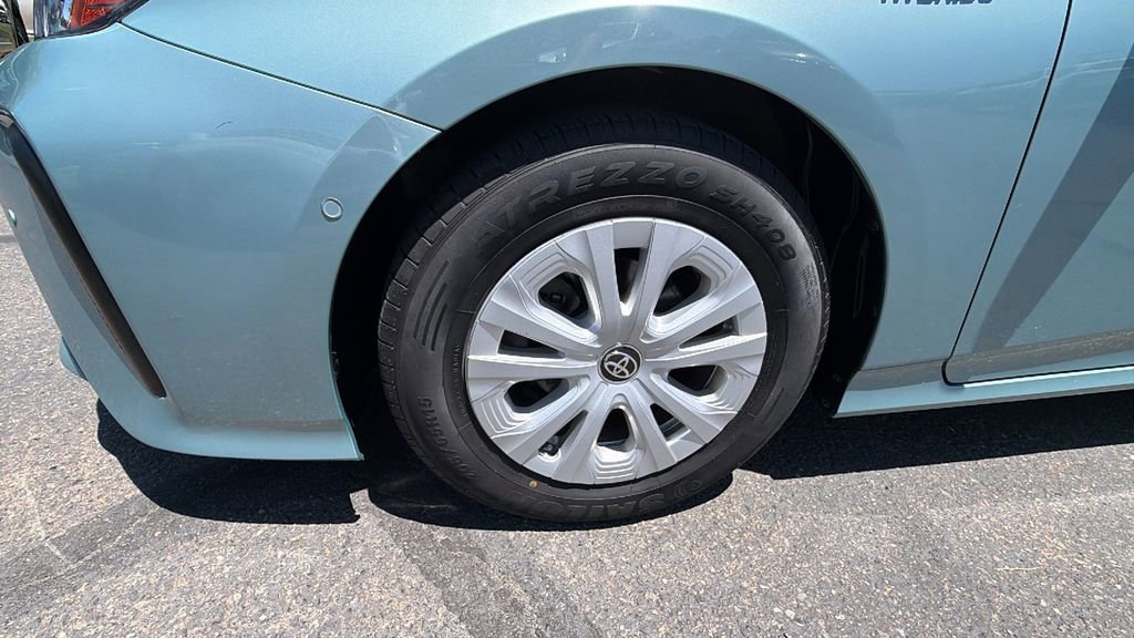 Used 2022 Toyota Prius LE FWD image 10