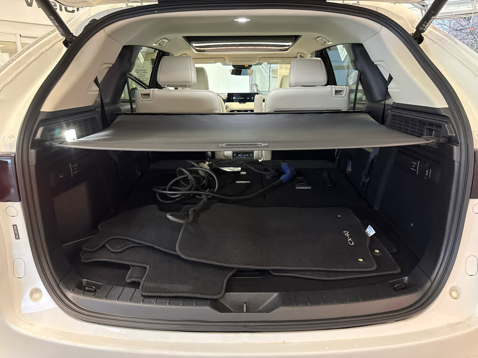 Certified 2024 MAZDA CX-90 Plug-In Hybrid w/ Premium Plus image 24
