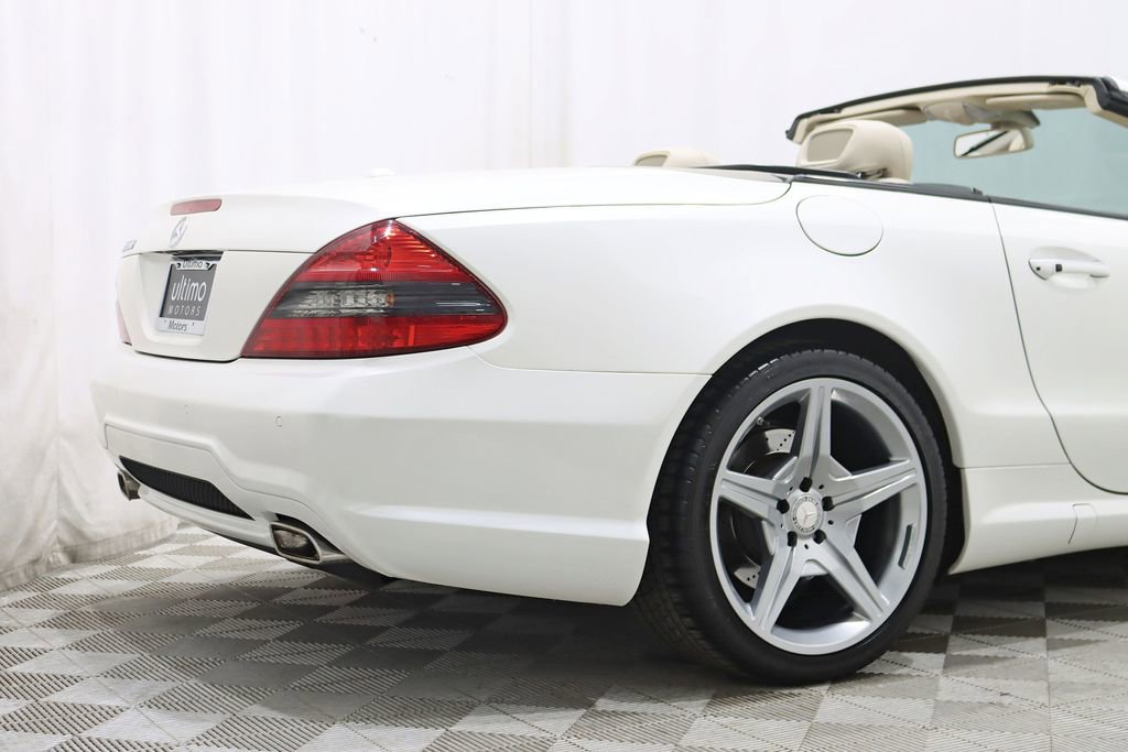 Used 2011 Mercedes-Benz SL 550 image 10