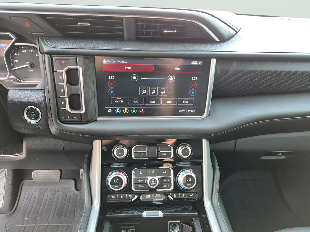 Used 2021 GMC Yukon Denali w/ Denali Premium Package RWD image 22