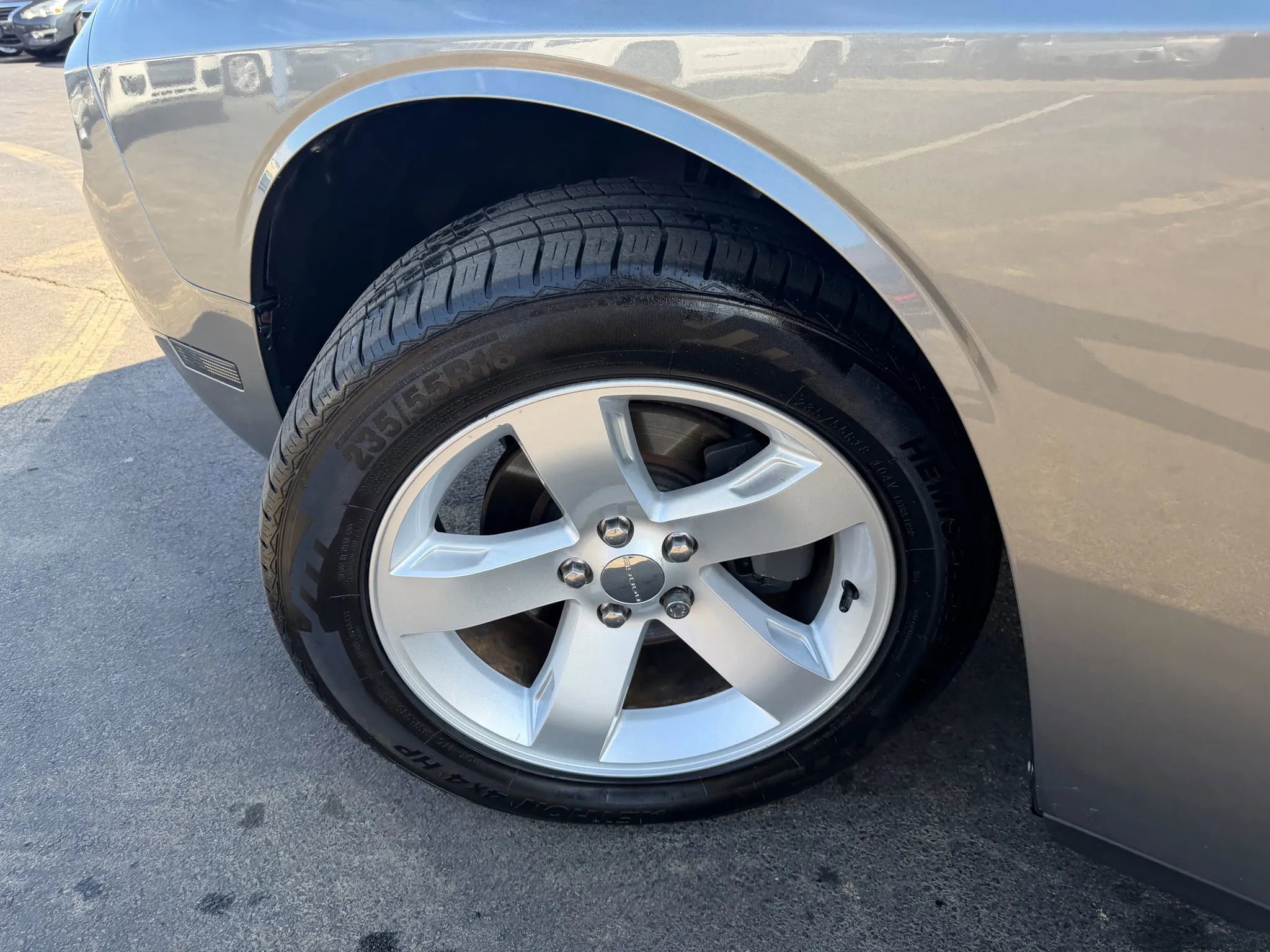 Used 2011 Dodge Challenger image 36