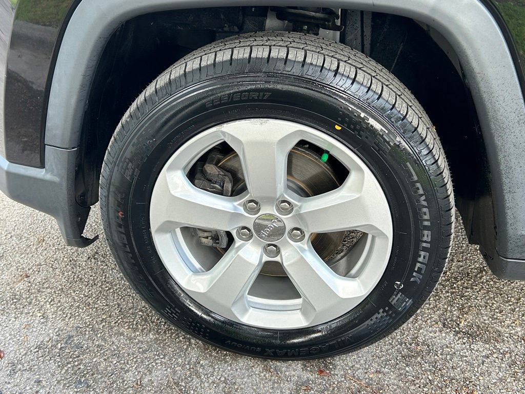 Certified 2020 Jeep Compass Latitude FWD image 30