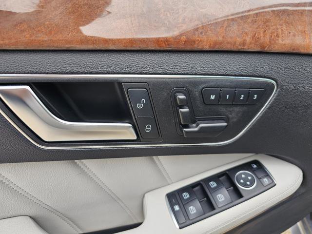 Used 2013 Mercedes-Benz E 550 4MATIC Sedan image 8