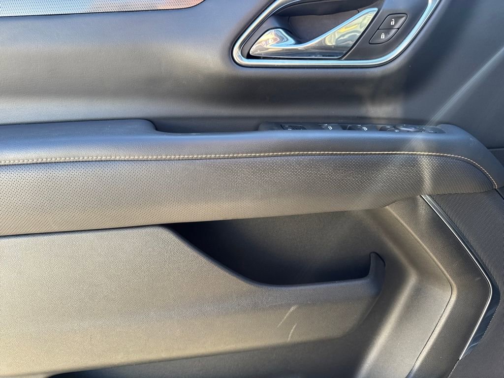 Used 2021 GMC Yukon AT4 w/ AT4 Premium Package image 26