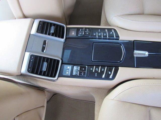 Used 2014 Porsche Panamera 4 image 34