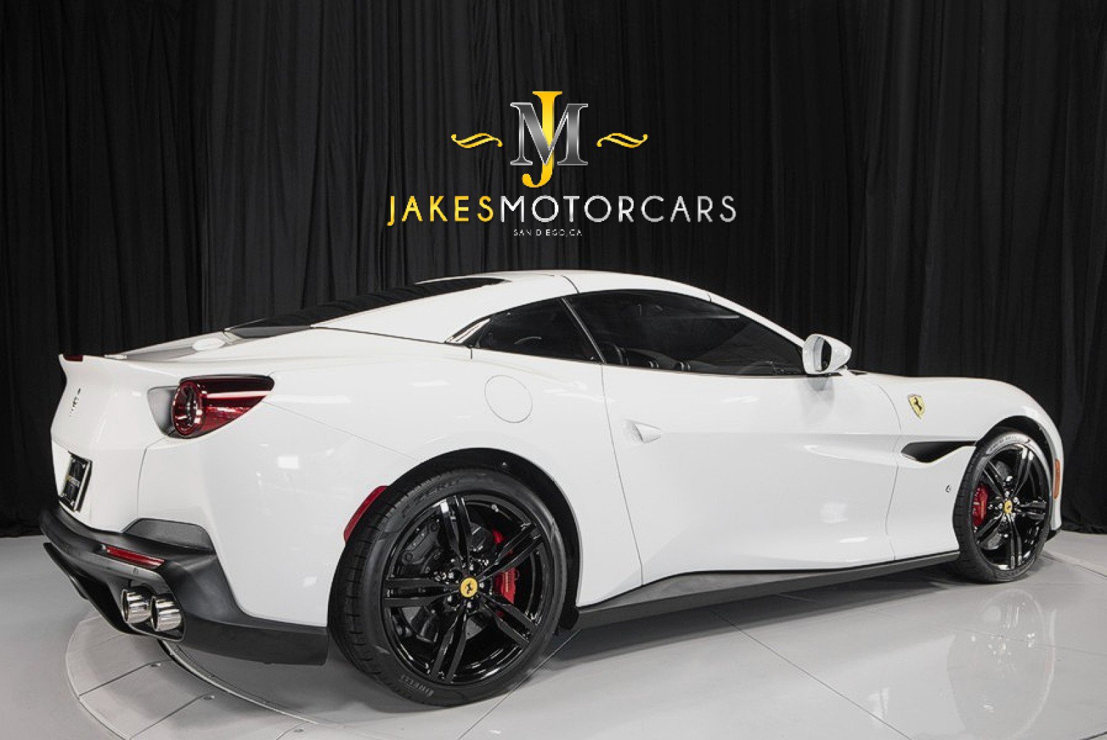Used 2019 Ferrari Portofino image 10