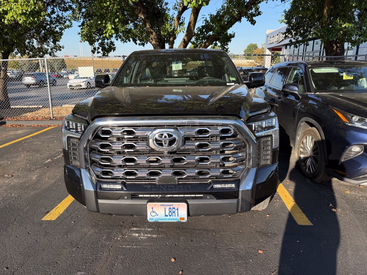 Used 2024 Toyota Tundra Platinum AWD/4WD image 2