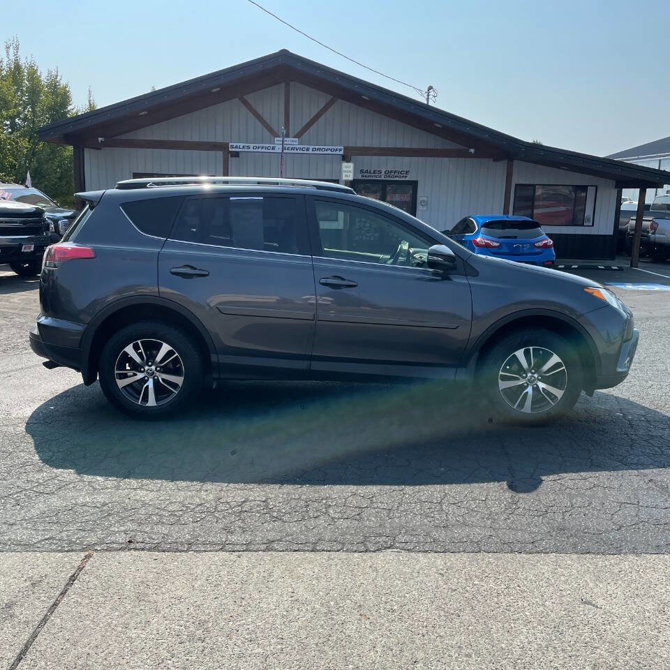Used 2018 Toyota RAV4 XLE image 6