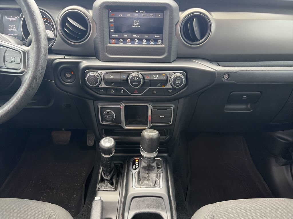 Used 2022 Jeep Gladiator Sport AWD/4WD image 15