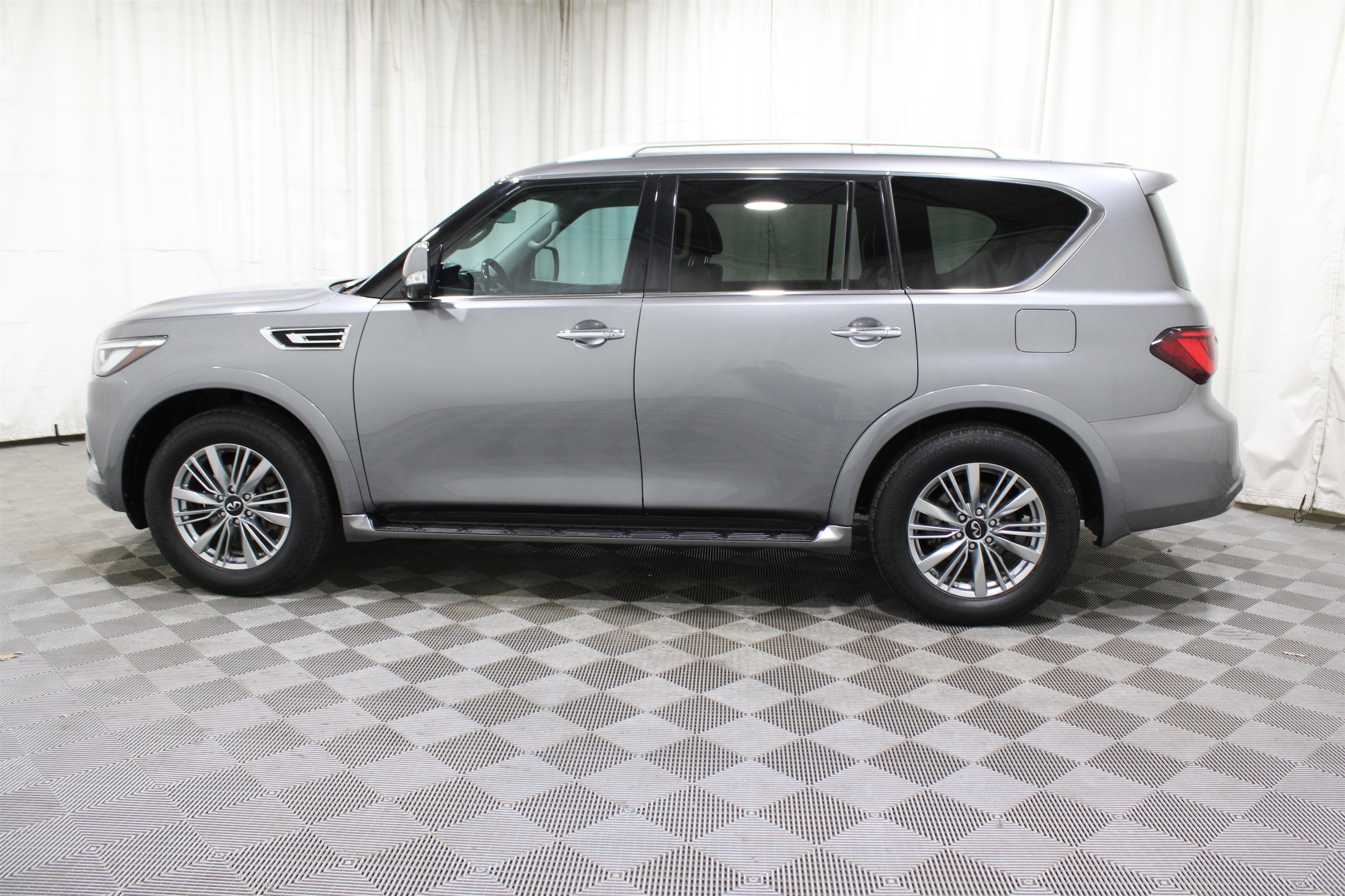 Used 2021 INFINITI QX80 Luxe RWD image 46
