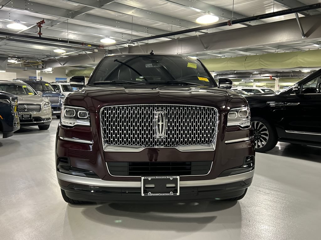 Used 2024 Lincoln Navigator L Reserve AWD/4WD image 10