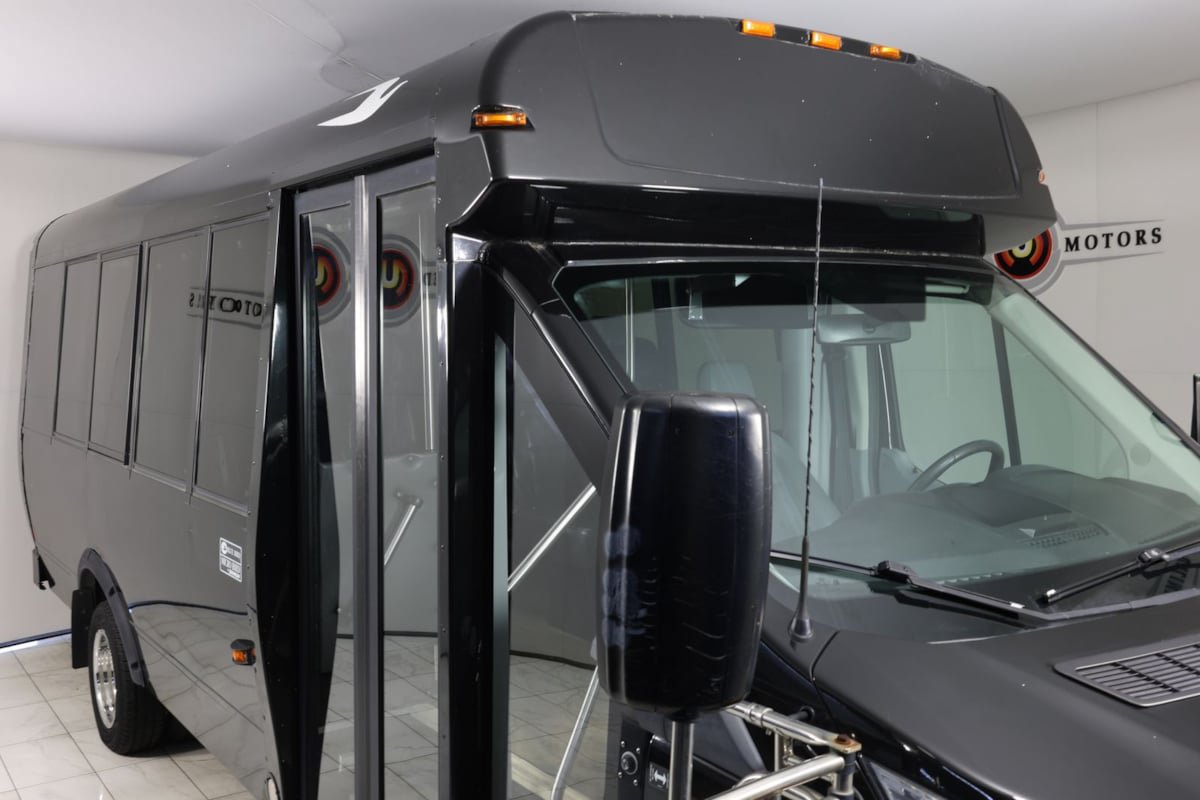 Used 2015 Ford Transit 350 156 DRW w/ Shuttle Bus Prep Package RWD image 31