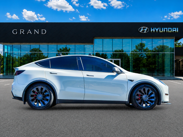 Used 2022 Tesla Model Y Performance AWD/4WD image 7