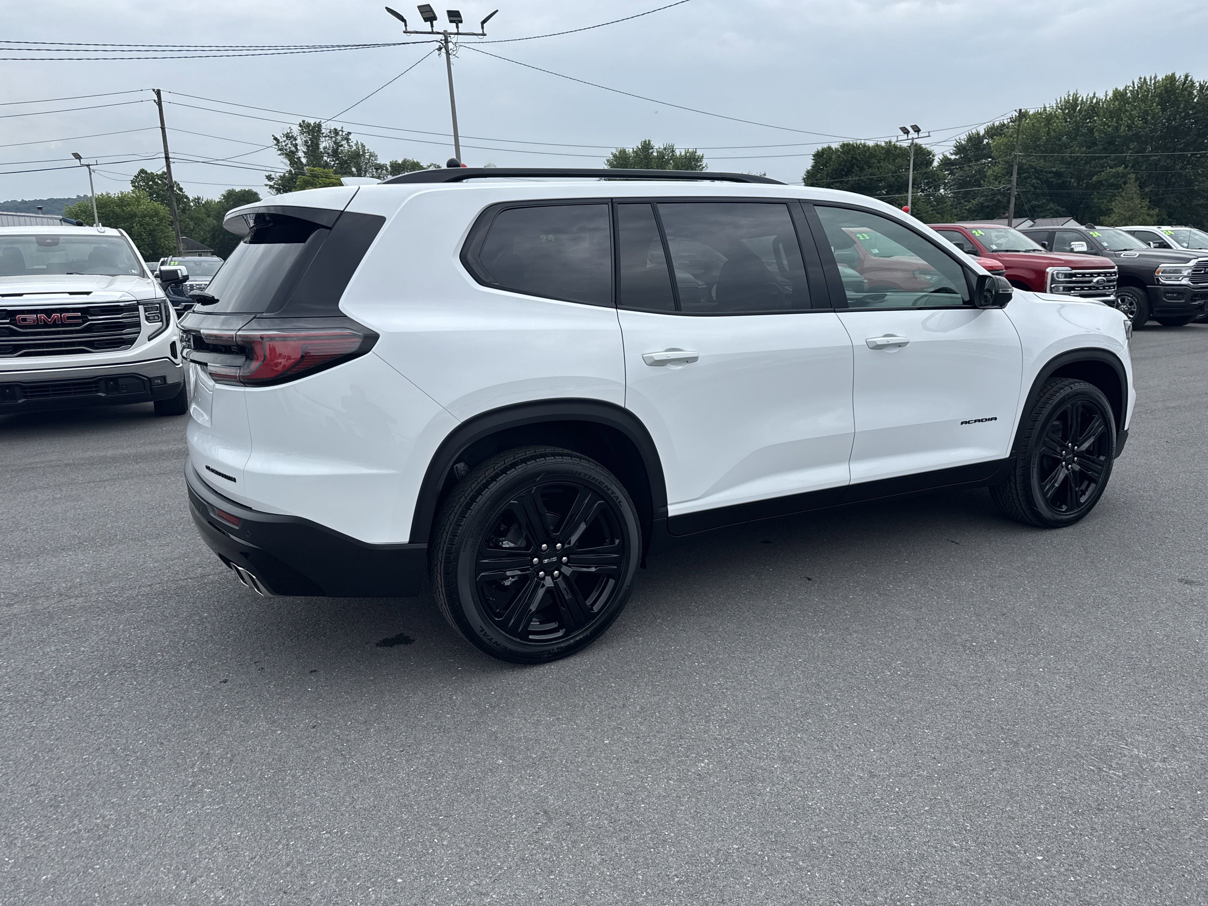 New 2025 GMC Acadia Elevation w/ Black Edition video 3