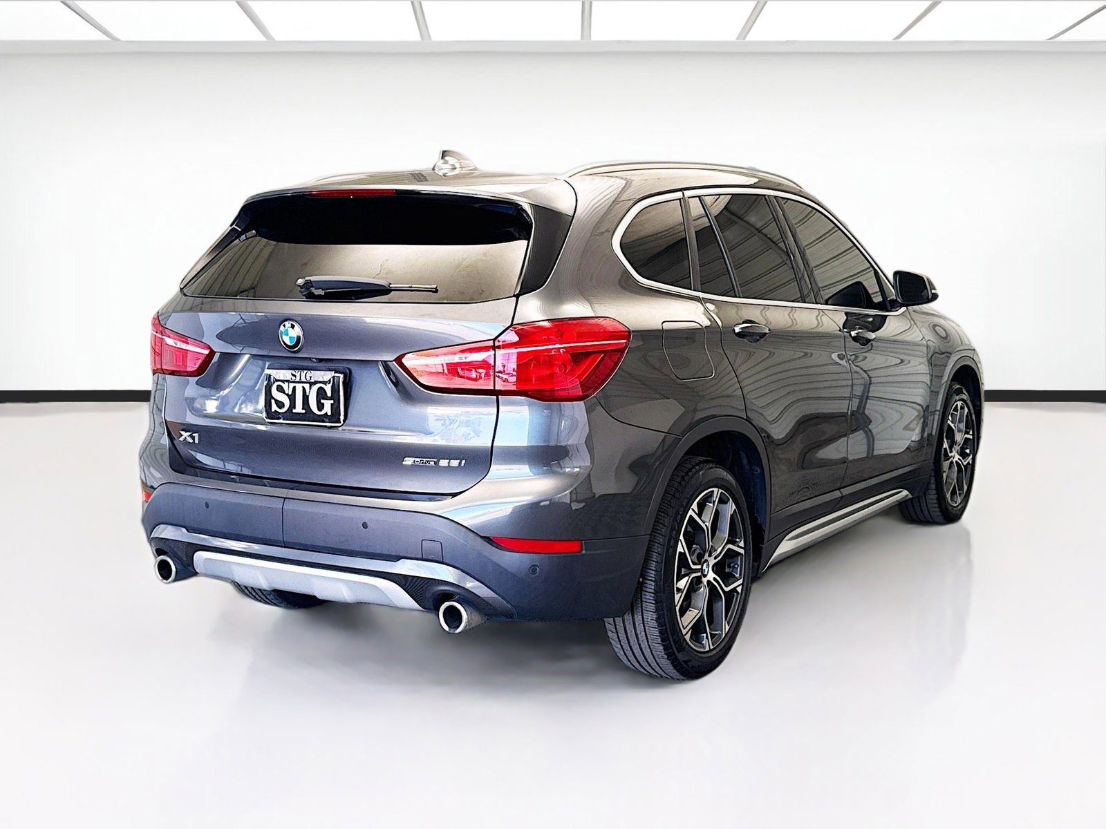 Used 2022 BMW X1 sDrive28i w/ Convenience Package image 4