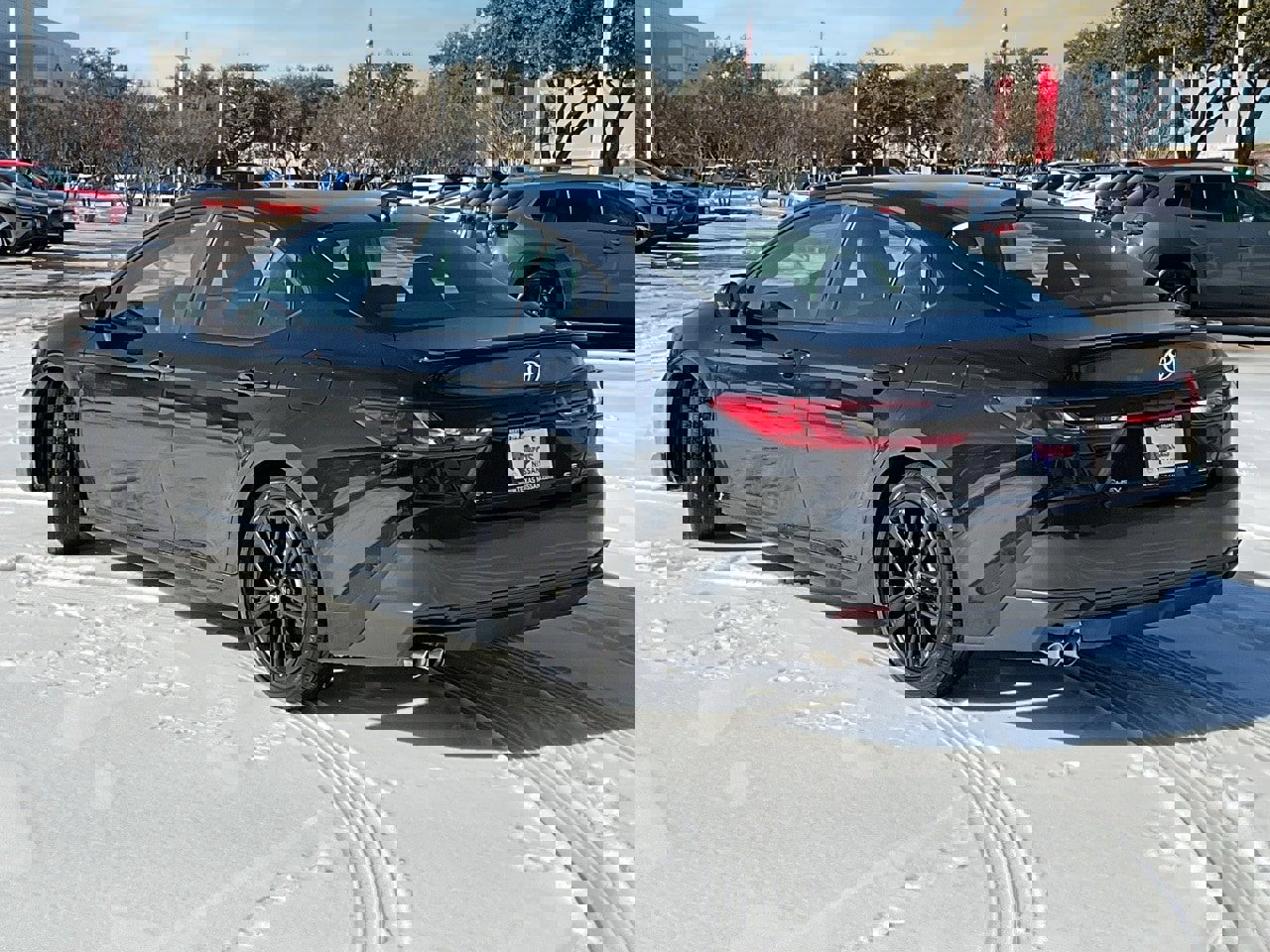 Used 2025 Toyota Camry SE image 7