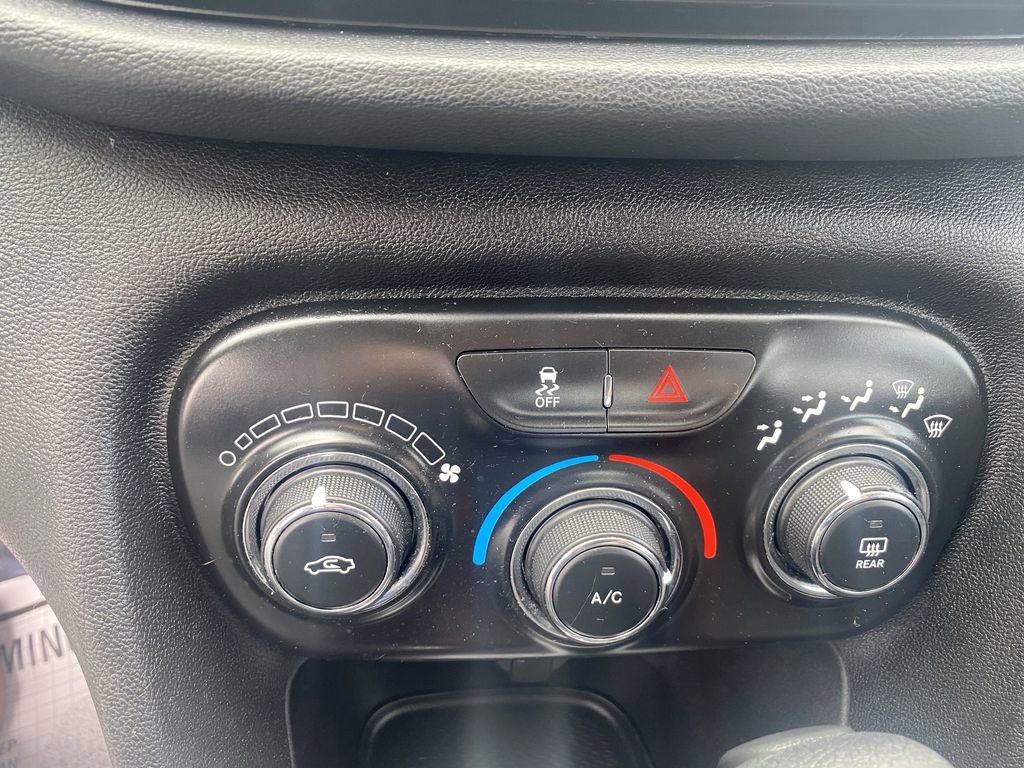 Used 2013 Dodge Dart SE w/ Value Group image 12