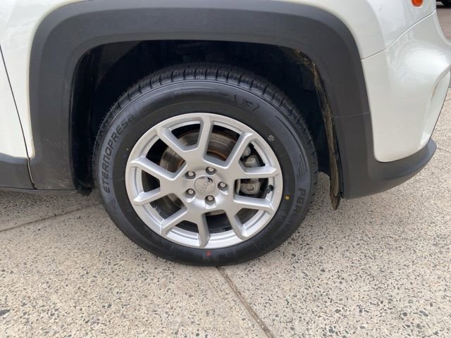 Used 2020 Jeep Renegade Latitude FWD image 27