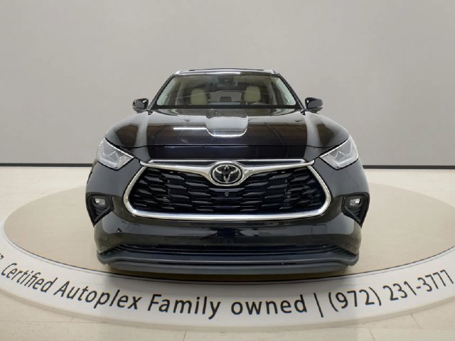 Used 2024 Toyota Highlander Limited AWD/4WD image 8
