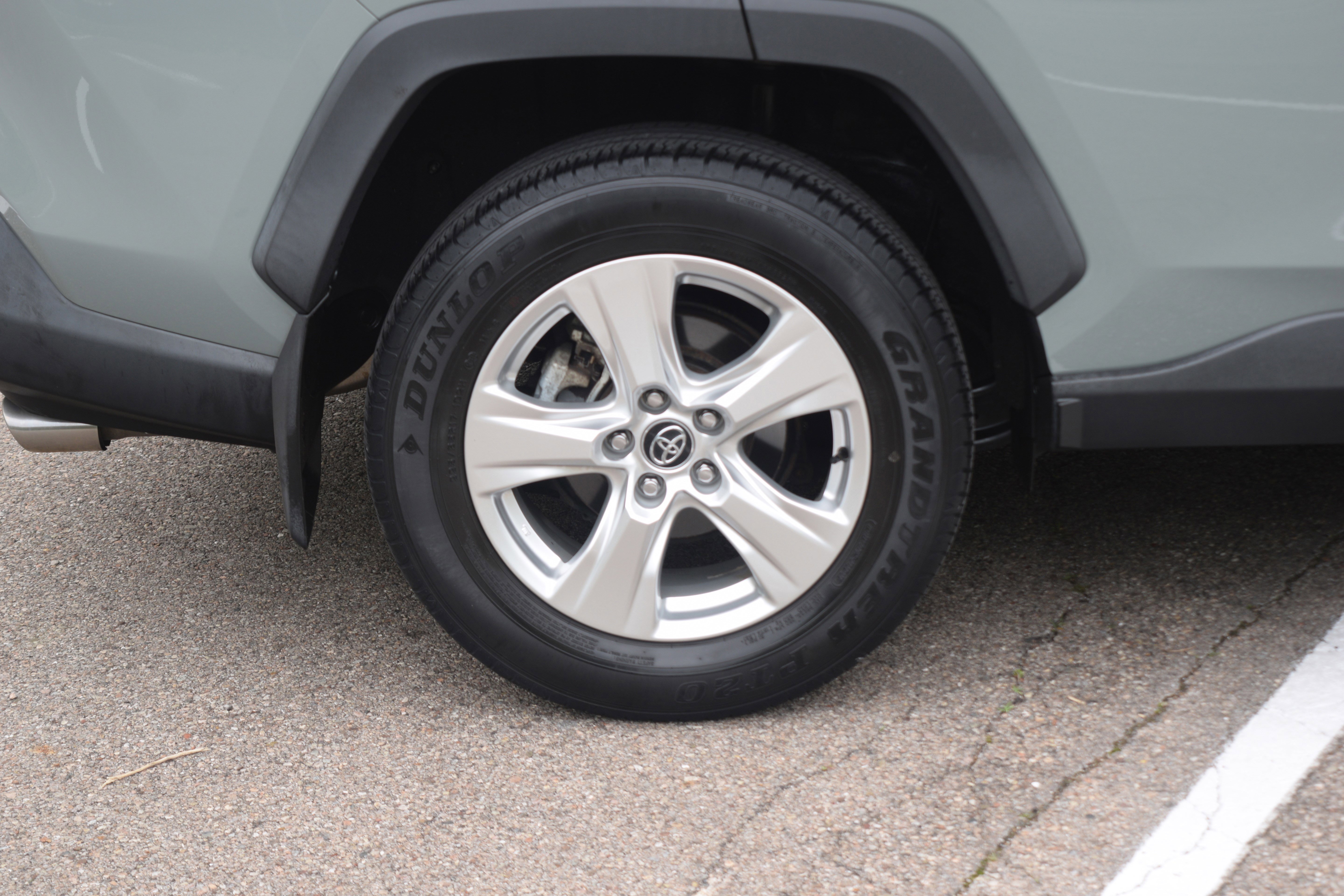 Used 2020 Toyota RAV4 XLE w/ All Weather Liner Package AWD/4WD image 26