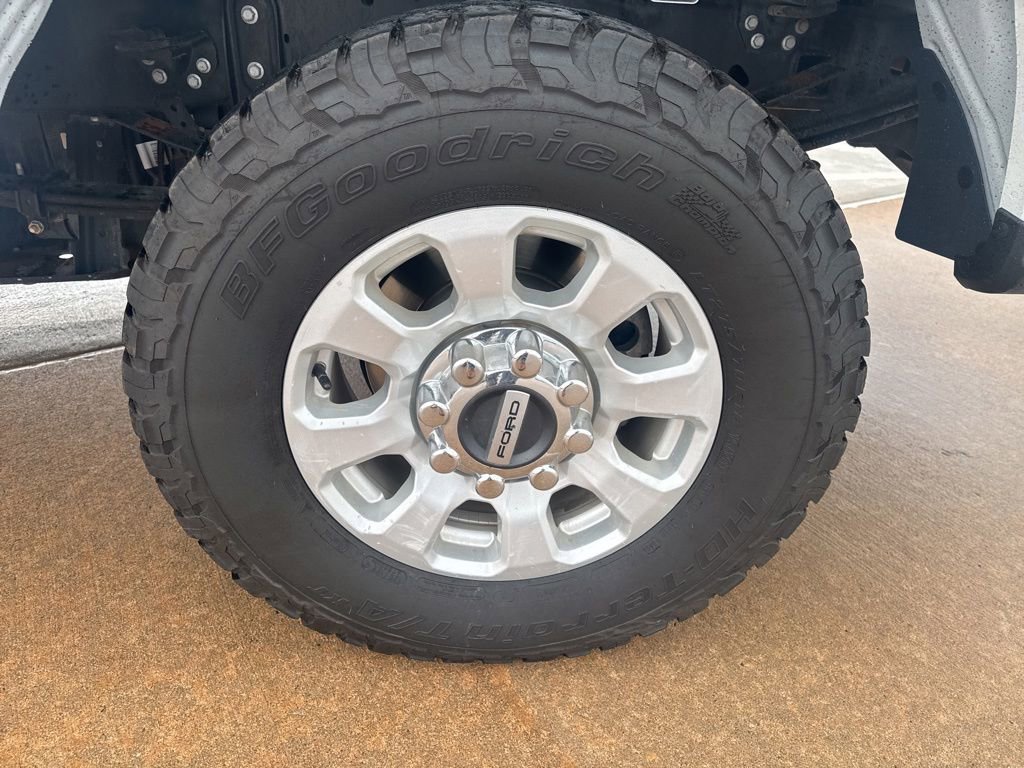 Used 2023 Ford F250 XLT w/ FX4 Off-Road Package AWD/4WD image 6
