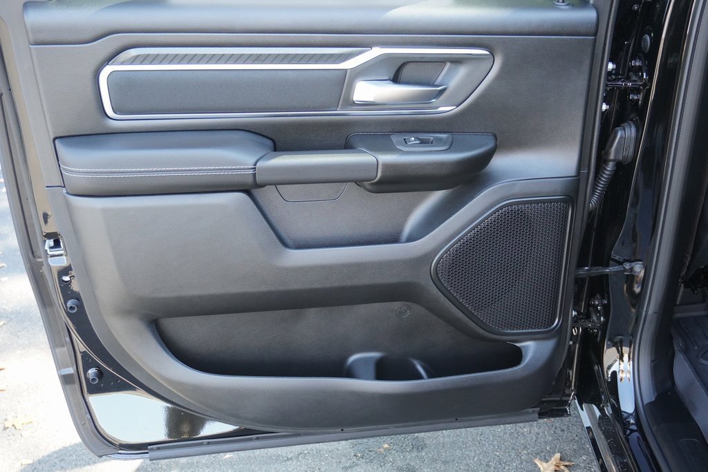 New 2026 RAM 1500 4x4 Crew Cab image 23