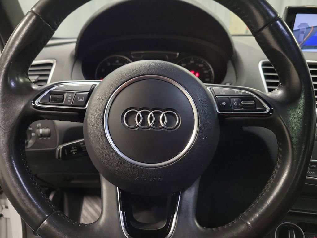 Used 2018 Audi Q3 2.0T Premium Plus w/ Premium Plus Package image 19