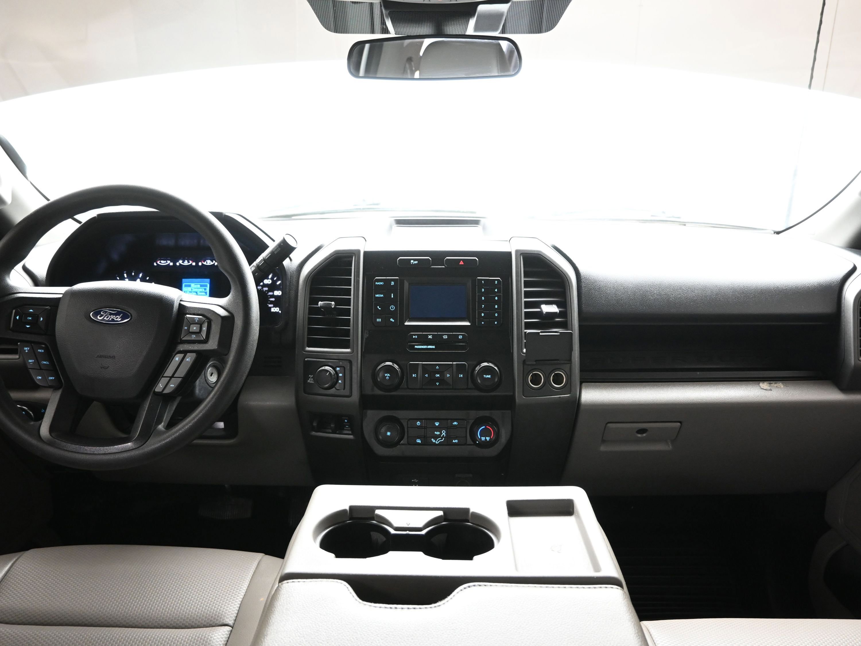 Used 2022 Ford F250 XL w/ Power Equipment Group image 20