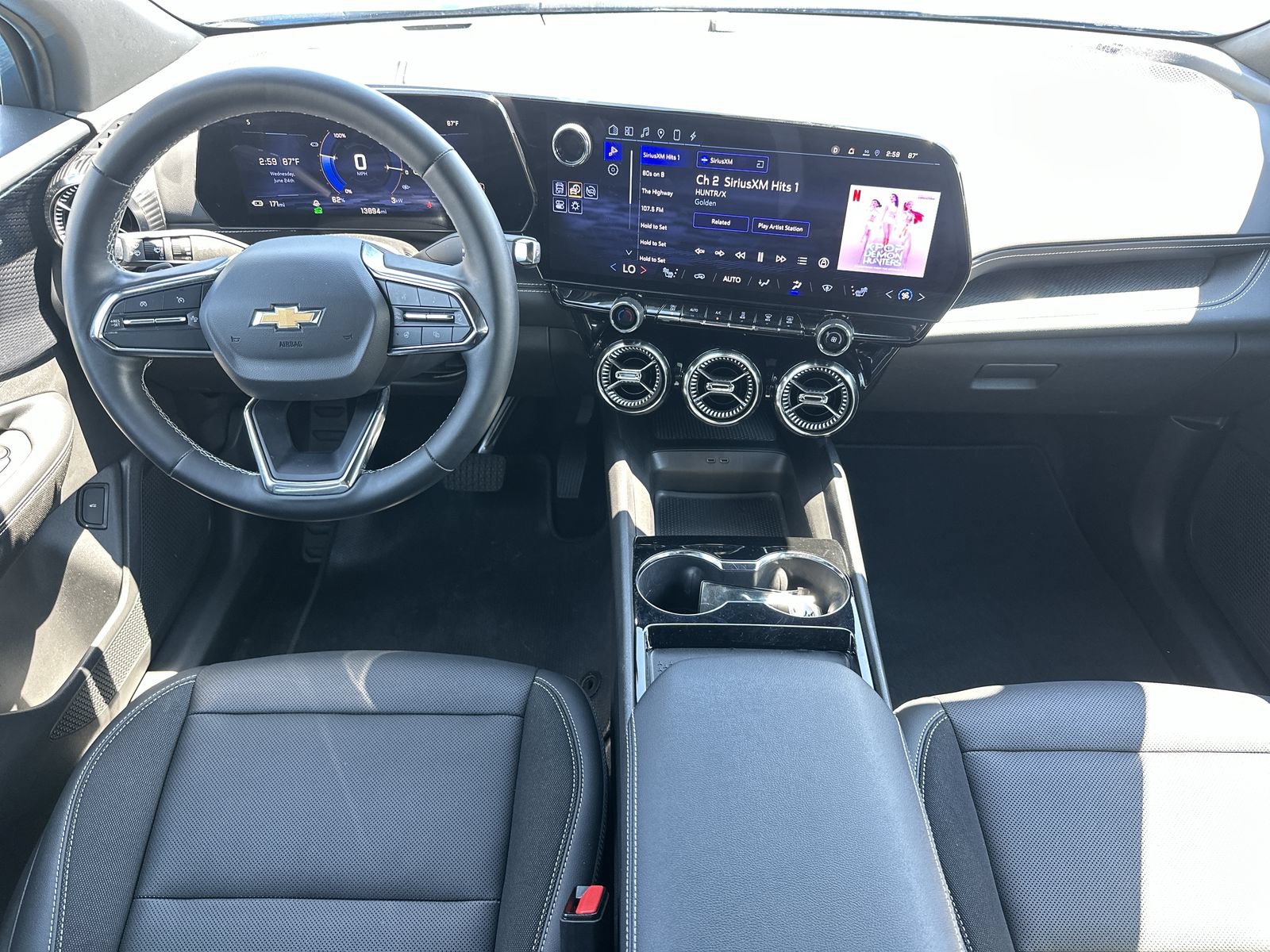 Used 2024 Chevrolet Blazer EV LT AWD/4WD image 18