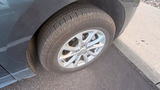 Used 2019 Chevrolet Equinox LT w/ Driver Convenience Package FWD image 11