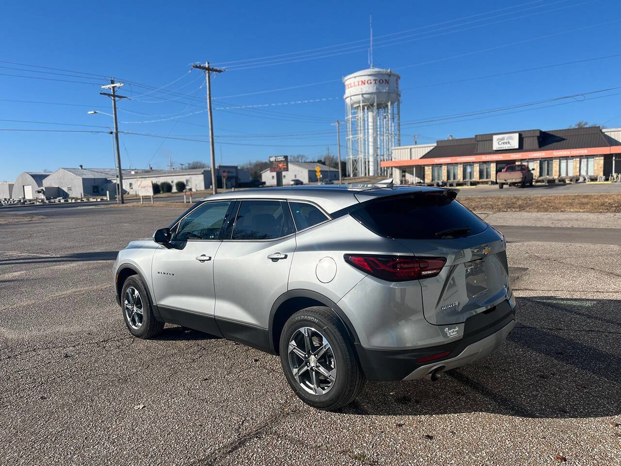 Used 2025 Chevrolet Blazer LT image 4
