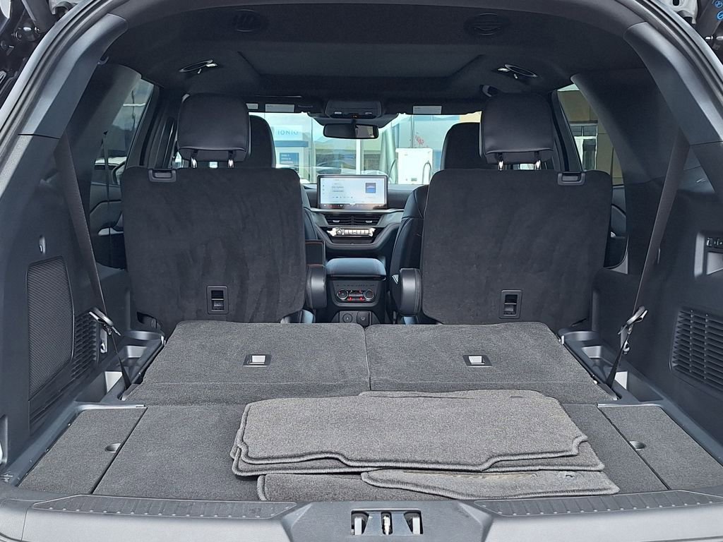 Used 2025 Ford Explorer ST w/ Sun And Sound Package image 29