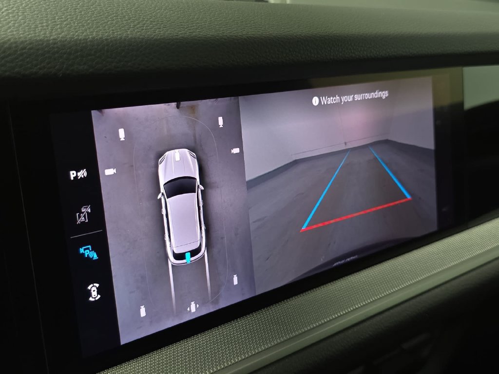 Certified 2026 Porsche Cayenne AWD/4WD image 18