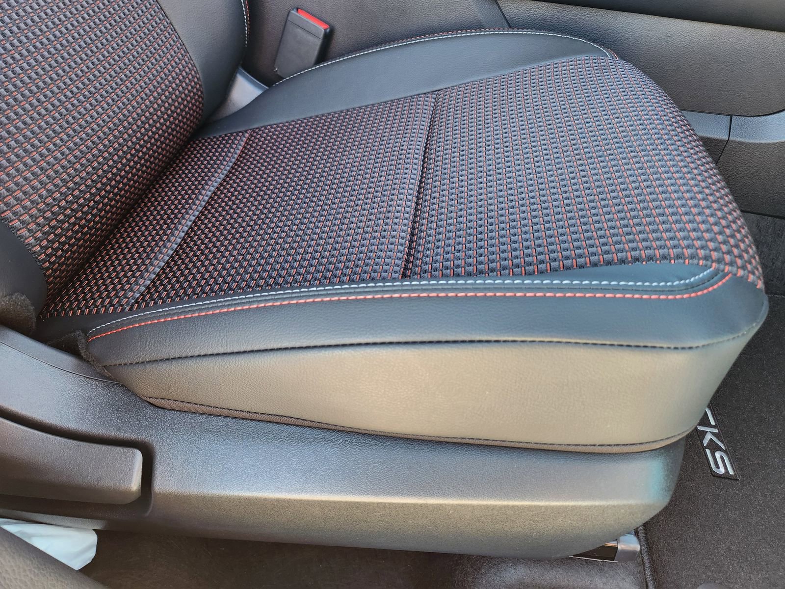 New 2026 Nissan Kicks SR image 21