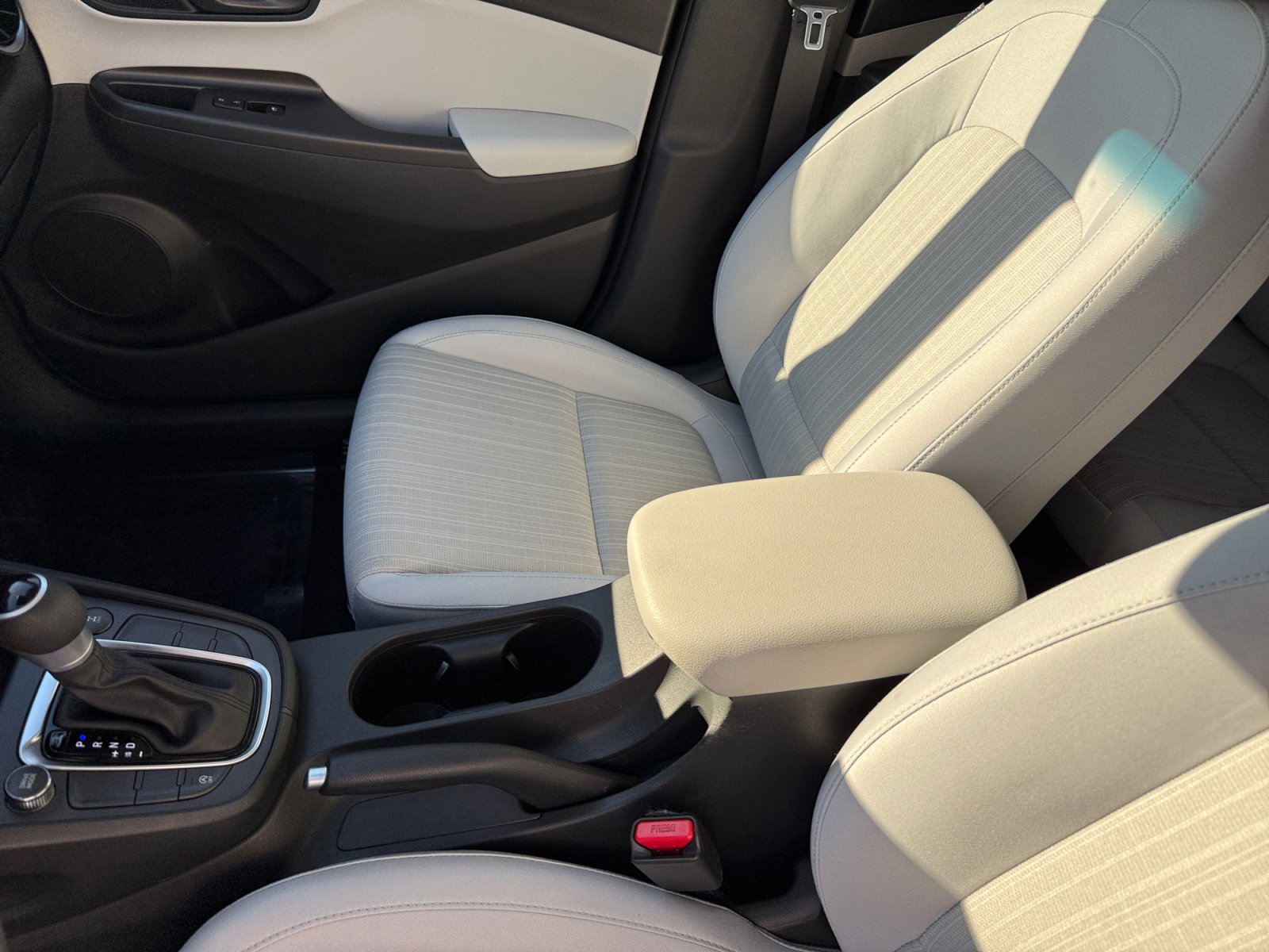 Certified 2023 Hyundai Kona SEL AWD/4WD image 14