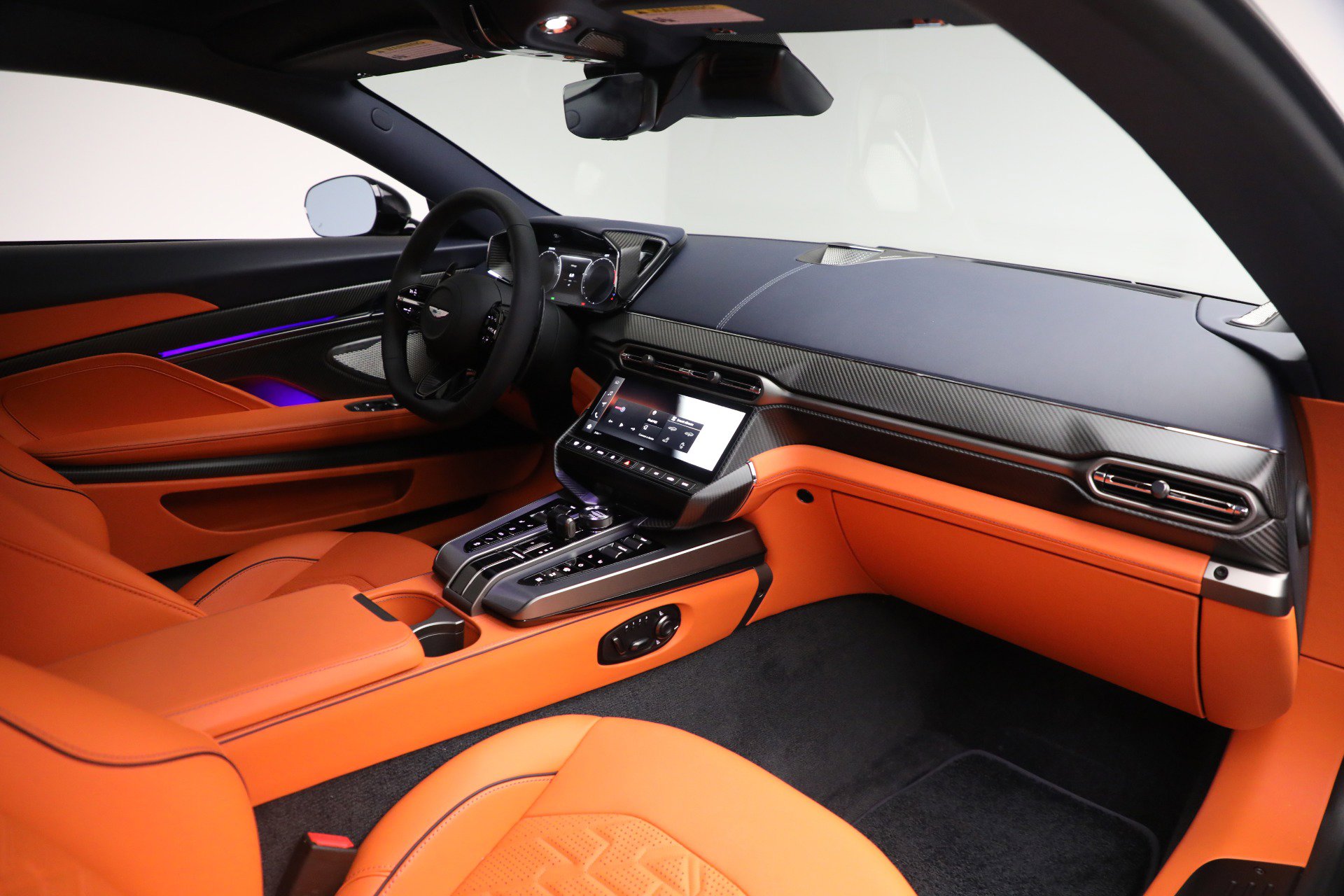 New 2025 Aston Martin Vanquish image 19