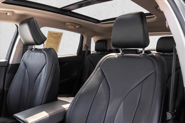 Used 2022 Lincoln Nautilus Reserve w/ Luxury Package AWD/4WD image 12