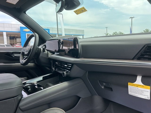 New 2025 Chevrolet Suburban Premier image 36