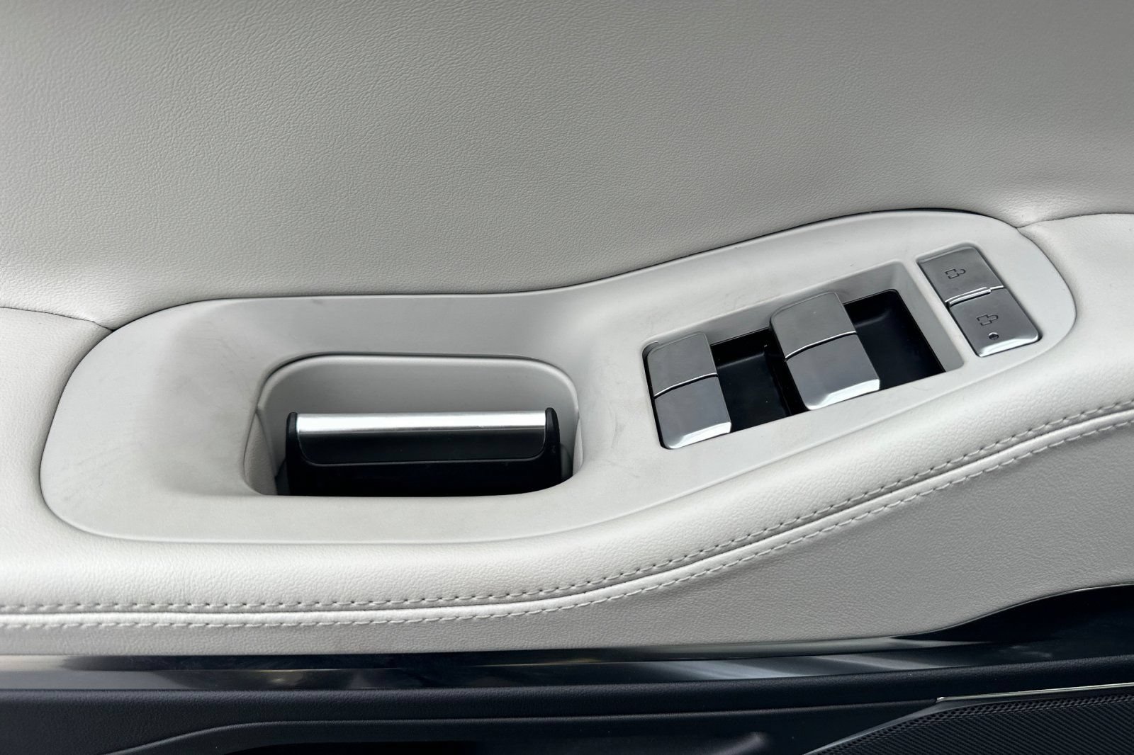 New 2026 Lincoln Navigator Premiere AWD/4WD image 10