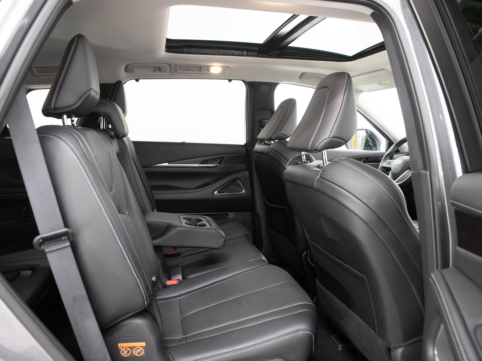 Used 2023 INFINITI QX60 Sensory AWD/4WD image 14