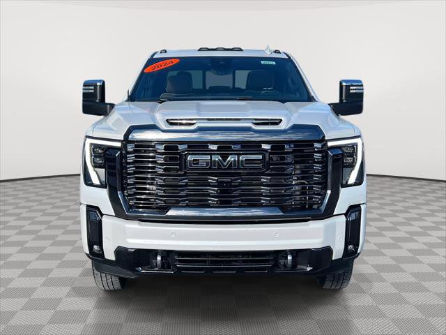 Used 2024 GMC Sierra 3500 Denali Ultimate image 2