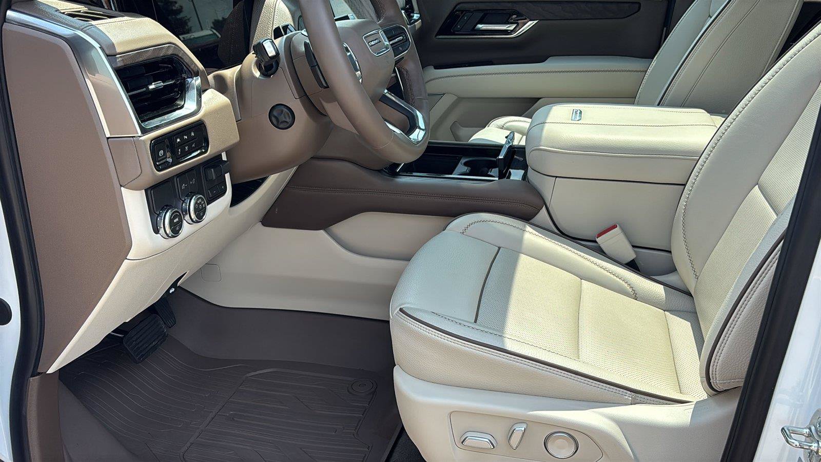 Certified 2026 GMC Yukon Denali w/ Denali Reserve Package RWD image 14